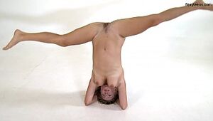 Aliska Zhiros fat blonde does gymnastics
