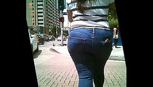 Big ass milf in jeans