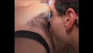 Lick hairy pussy