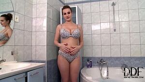 LaTaya Roxx Soaps Up Her Natural 36DD Juggs In The Bathtub